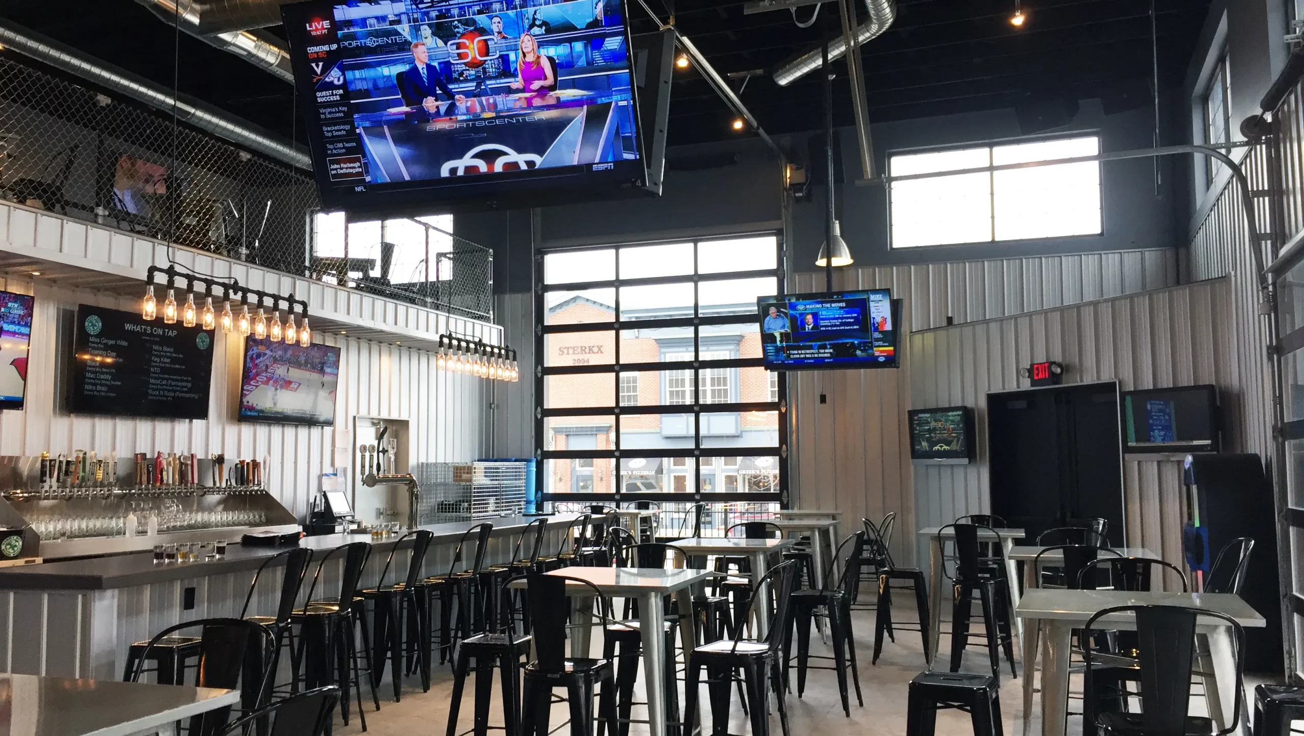 danny boy beer works - interior